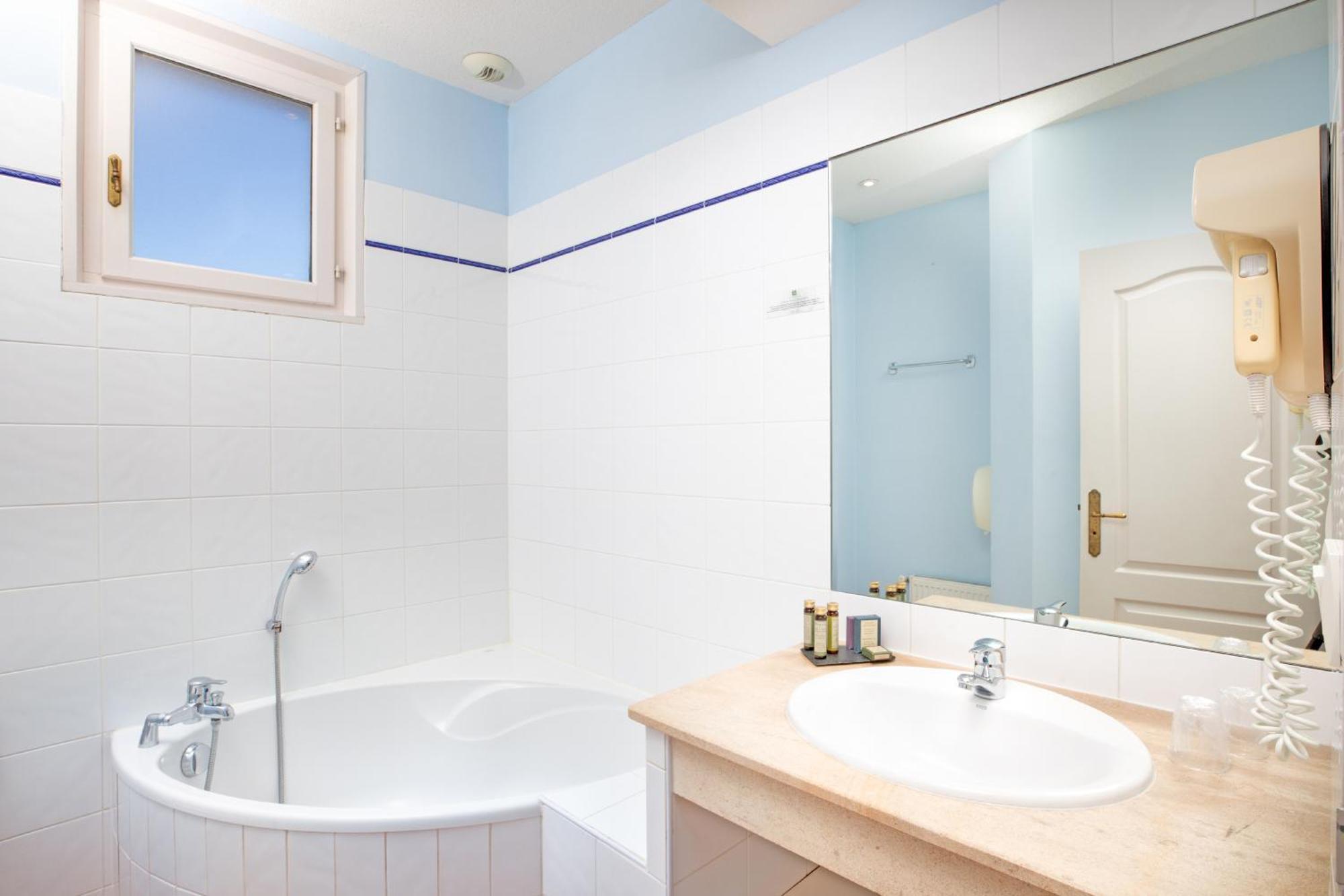 Hotel La Bastide Saint Martin Carcassonne Esterno foto